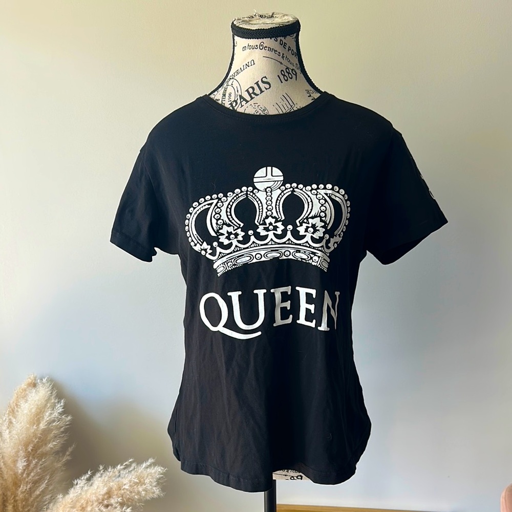 Black Queen Graphic T-Shirt